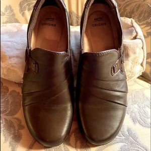 Earth Origins brown shoes. NWOT 7.5 new condition